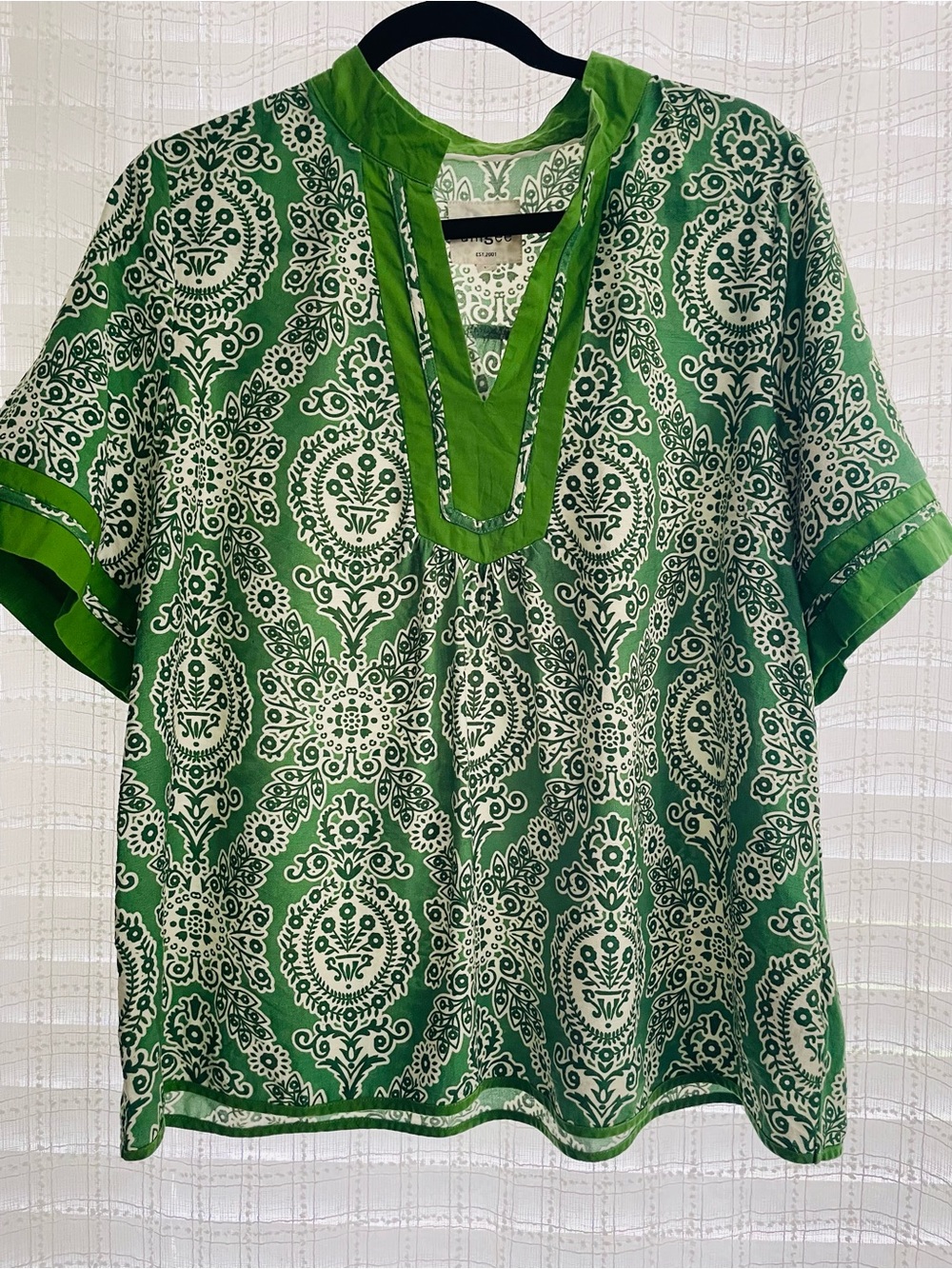 Umgee Green and White Printed Split-Neck Blouse